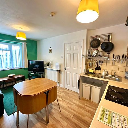 Pound Corner Apartment Godalming Ngoại thất bức ảnh