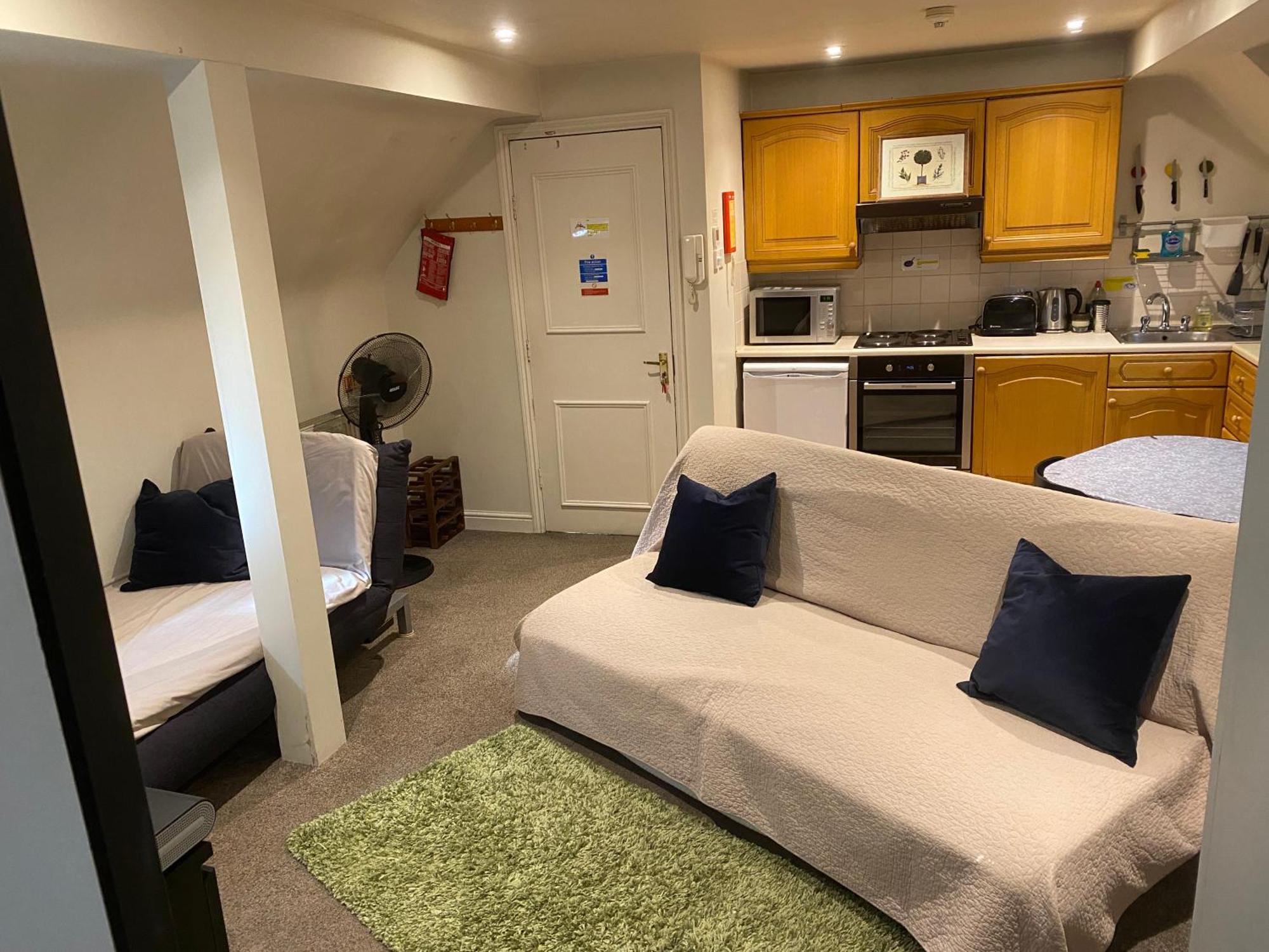 Pound Corner Apartment Godalming Ngoại thất bức ảnh