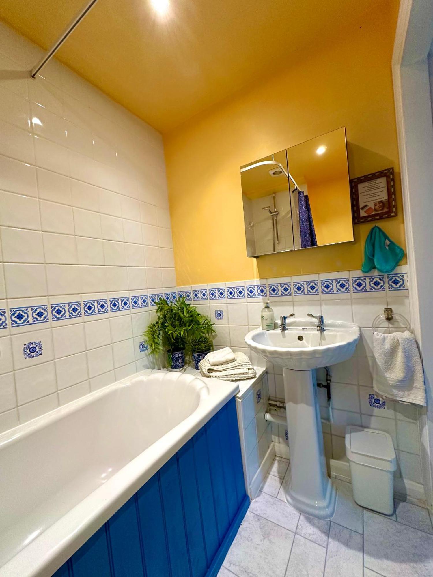 Pound Corner Apartment Godalming Ngoại thất bức ảnh