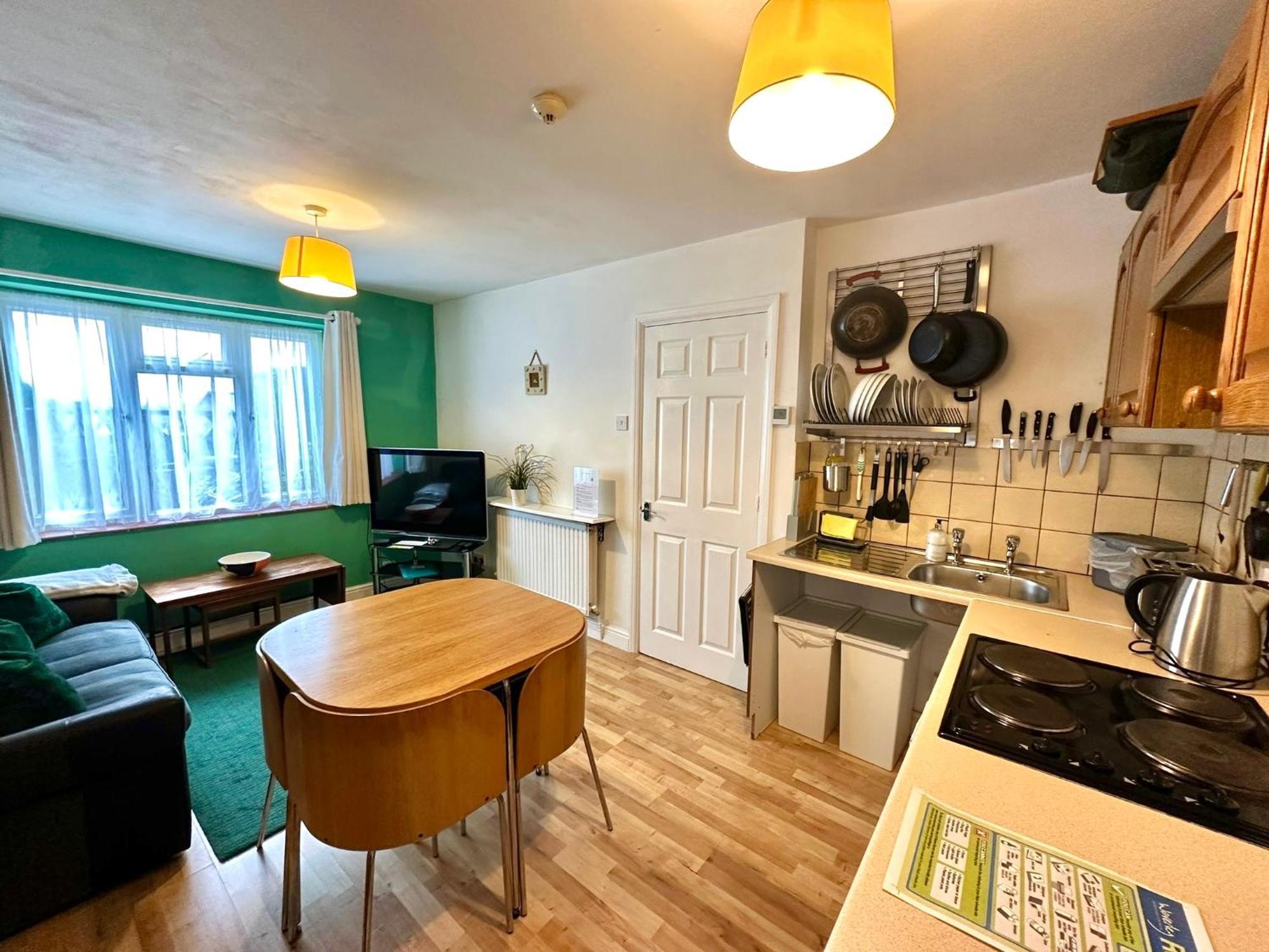 Pound Corner Apartment Godalming Ngoại thất bức ảnh